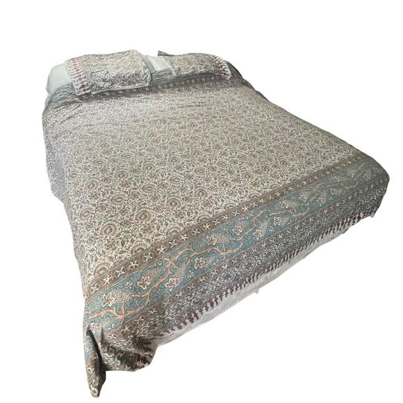 Pottery Barn Selena Kalamkari King Size Cotton Duvet Cover & Two Standard Shams - Picture 3 of 13